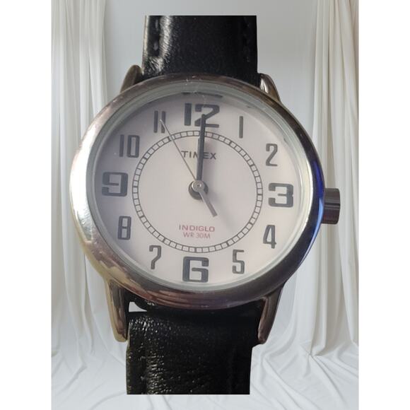 Timex Ladies Indiglo White Dial Silver Trim New Battery Leather Band Vintage - Picture 1 of 7
